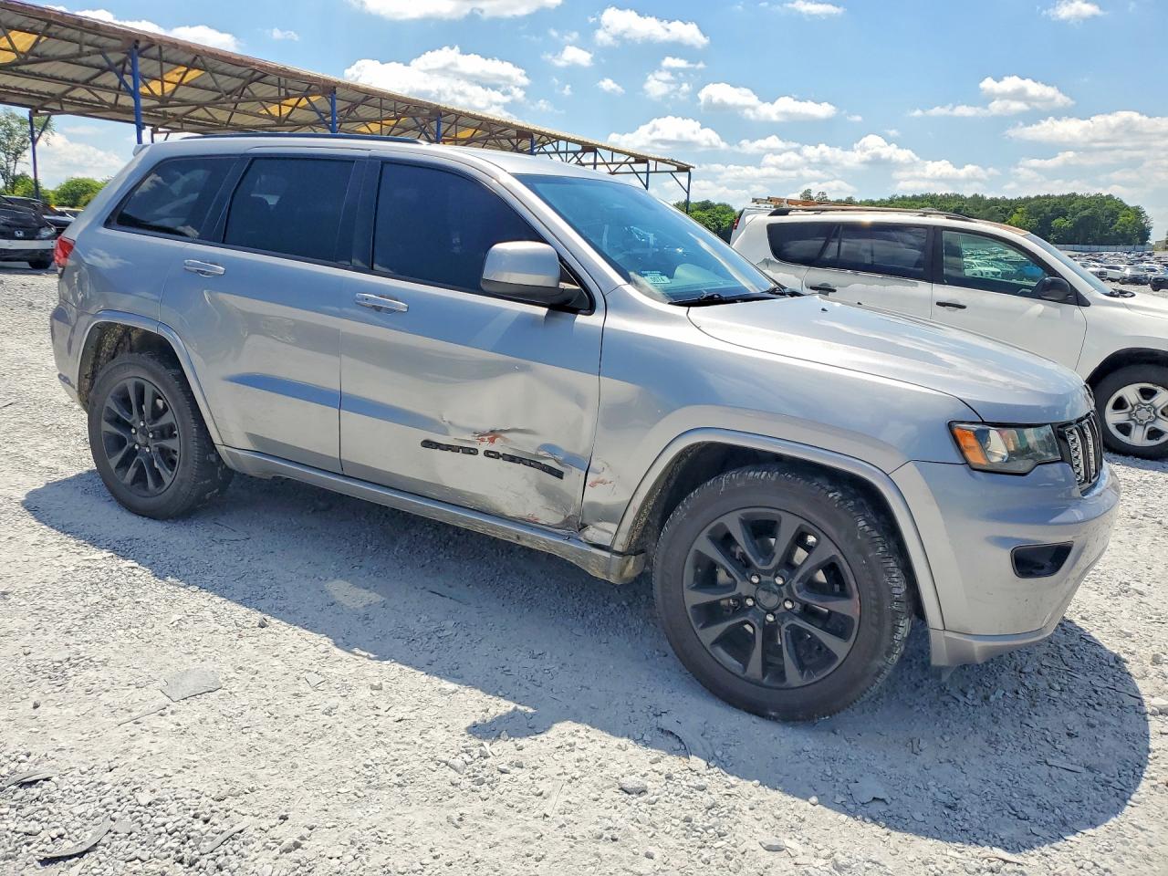 Jeep Grand Cherokee Laredo