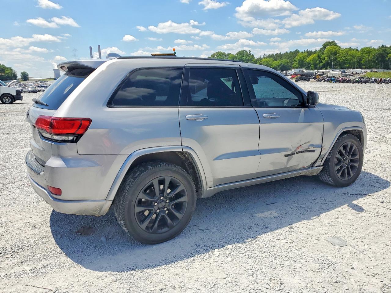 Jeep Grand Cherokee Laredo