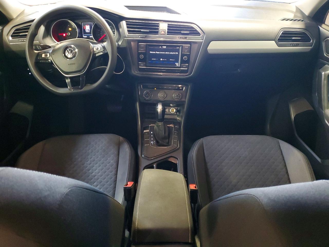 Volkswagen Tiguan S