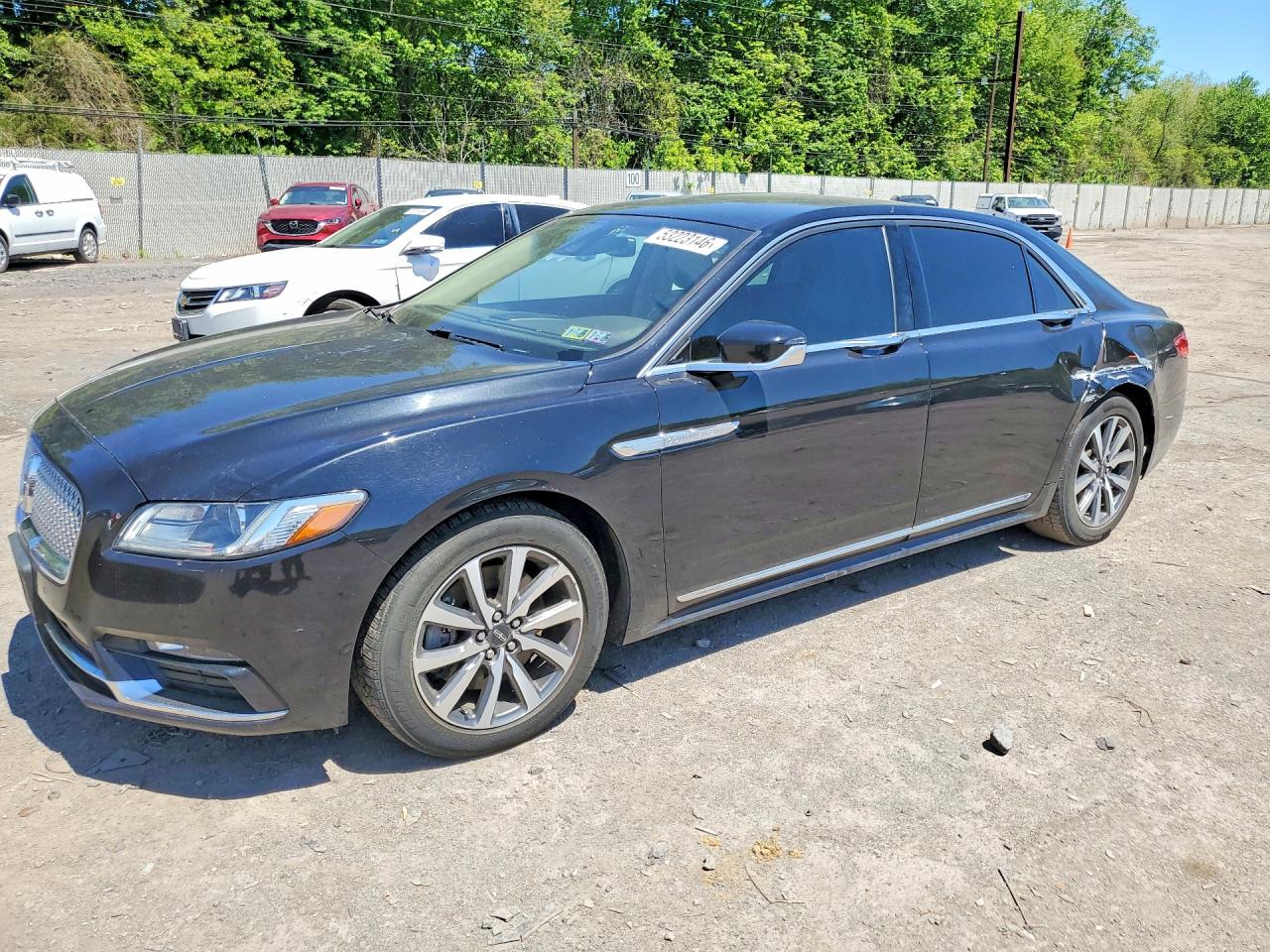 Salvage Lincoln Continental Image