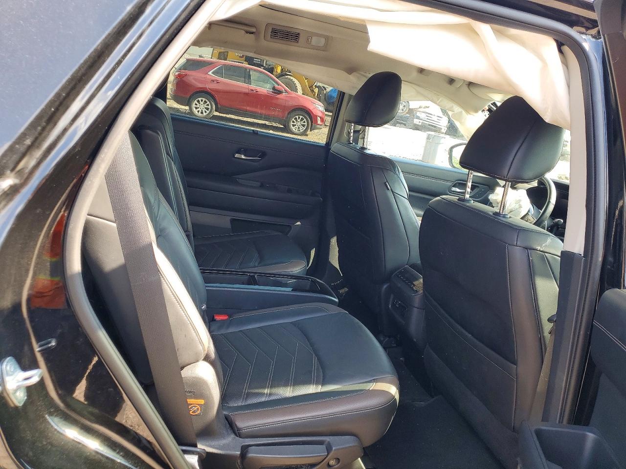 Nissan Pathfinder Platinum