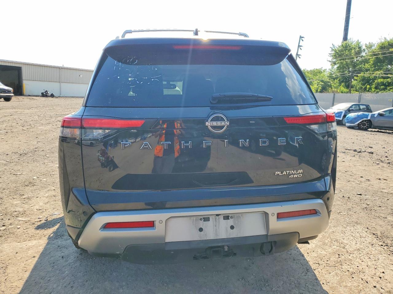 Nissan Pathfinder Platinum