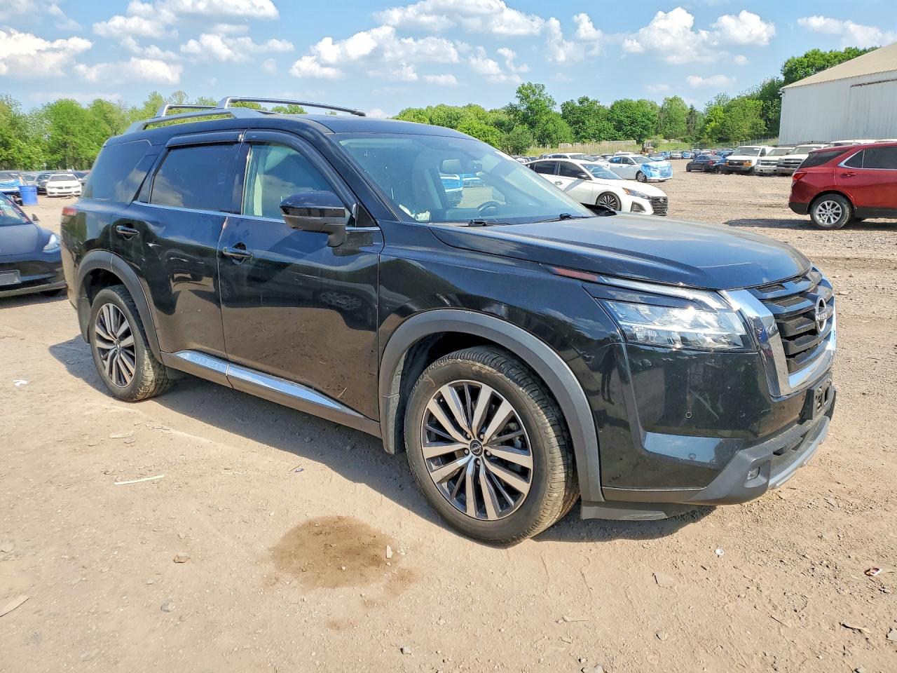 Nissan Pathfinder Platinum