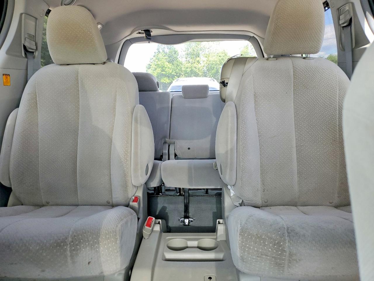 Toyota Sienna Le