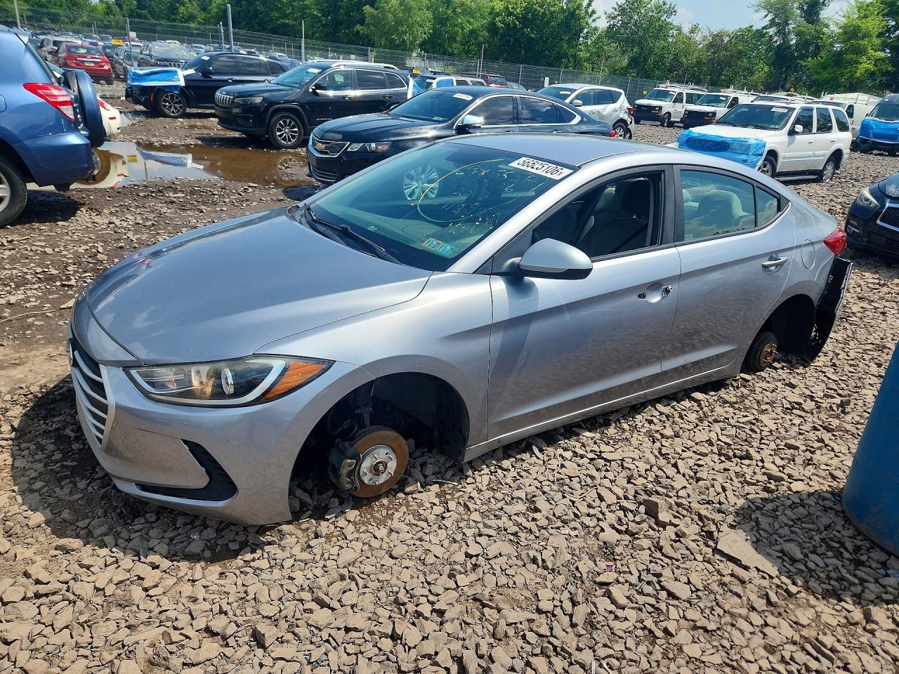 Salvage Hyundai ELANTRA Image