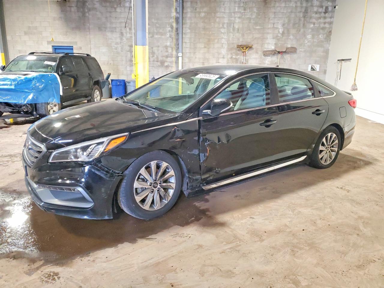 Salvage Hyundai SONATA Image