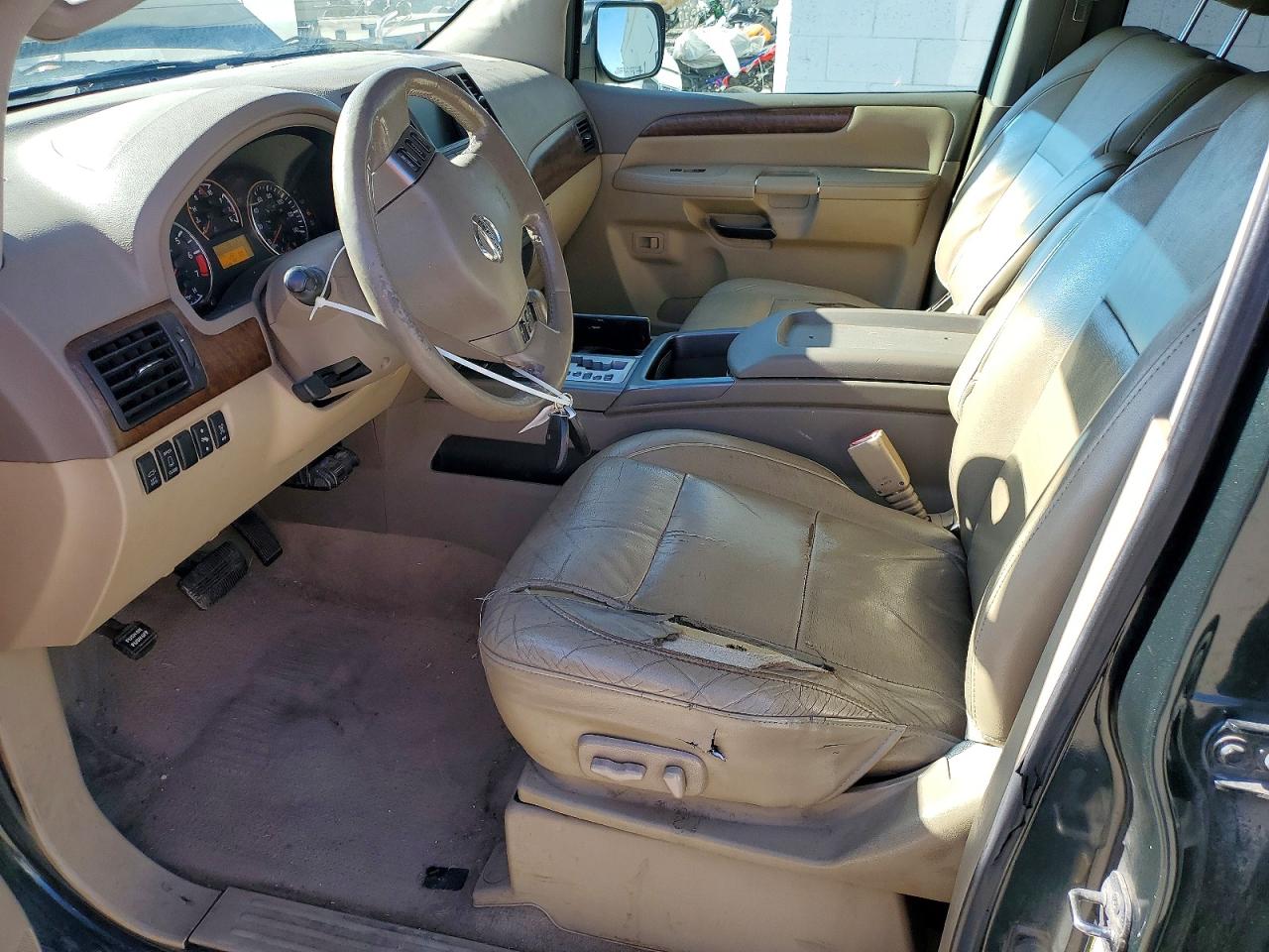 Nissan Armada Se