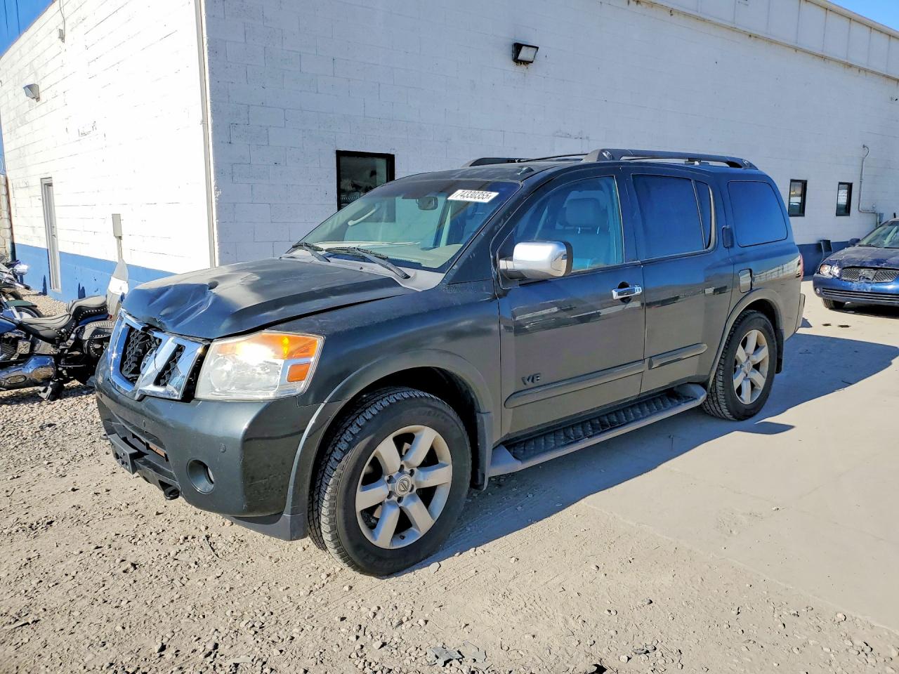Salvage Nissan Armada Image