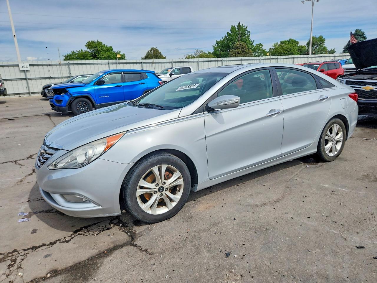Salvage Hyundai SONATA Image