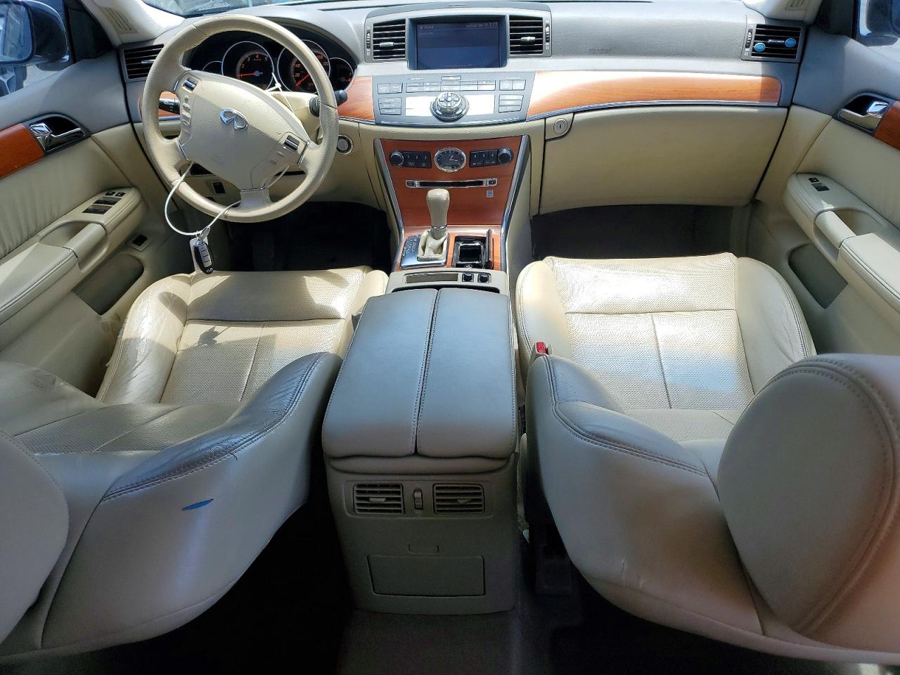 INFINITI M35 Base