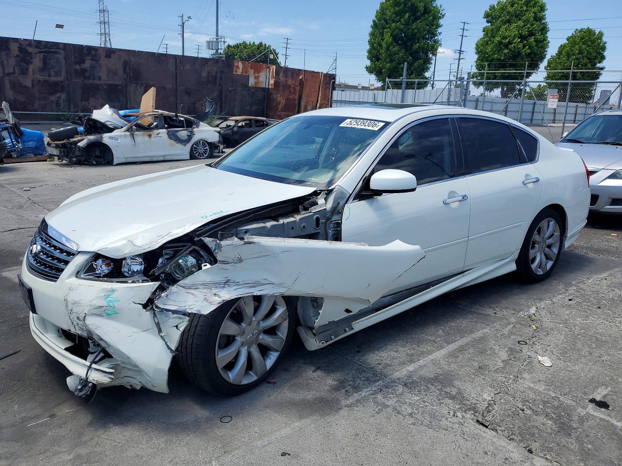 Salvage INFINITI M35 Image