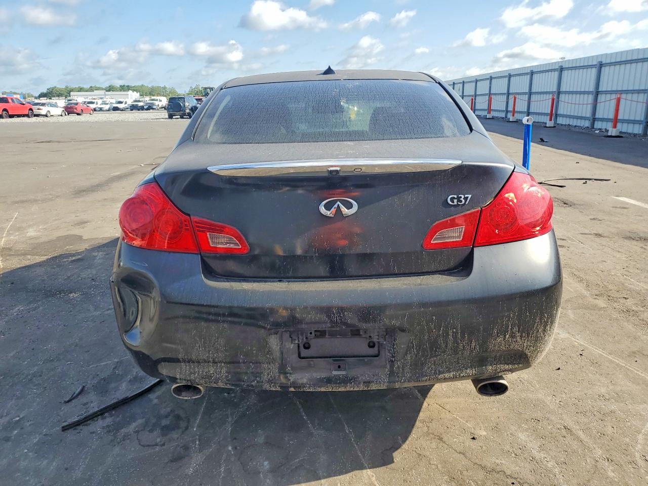 INFINITI G37 Base