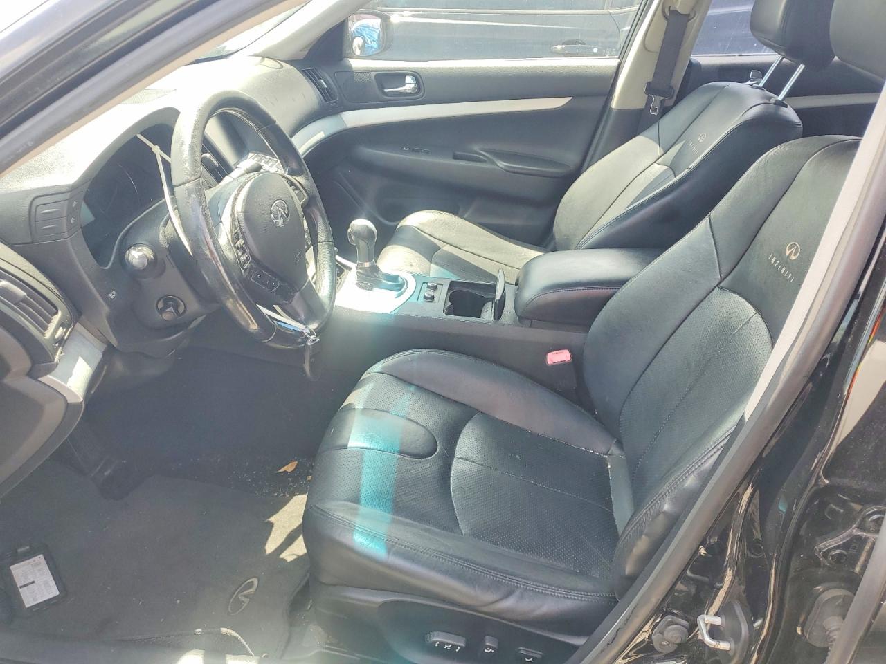 INFINITI G37 Base