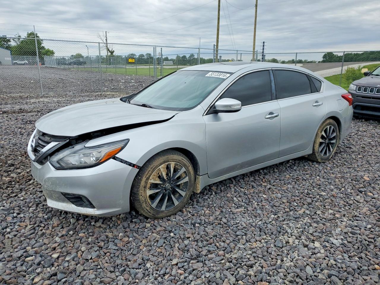Salvage Nissan Altima Image