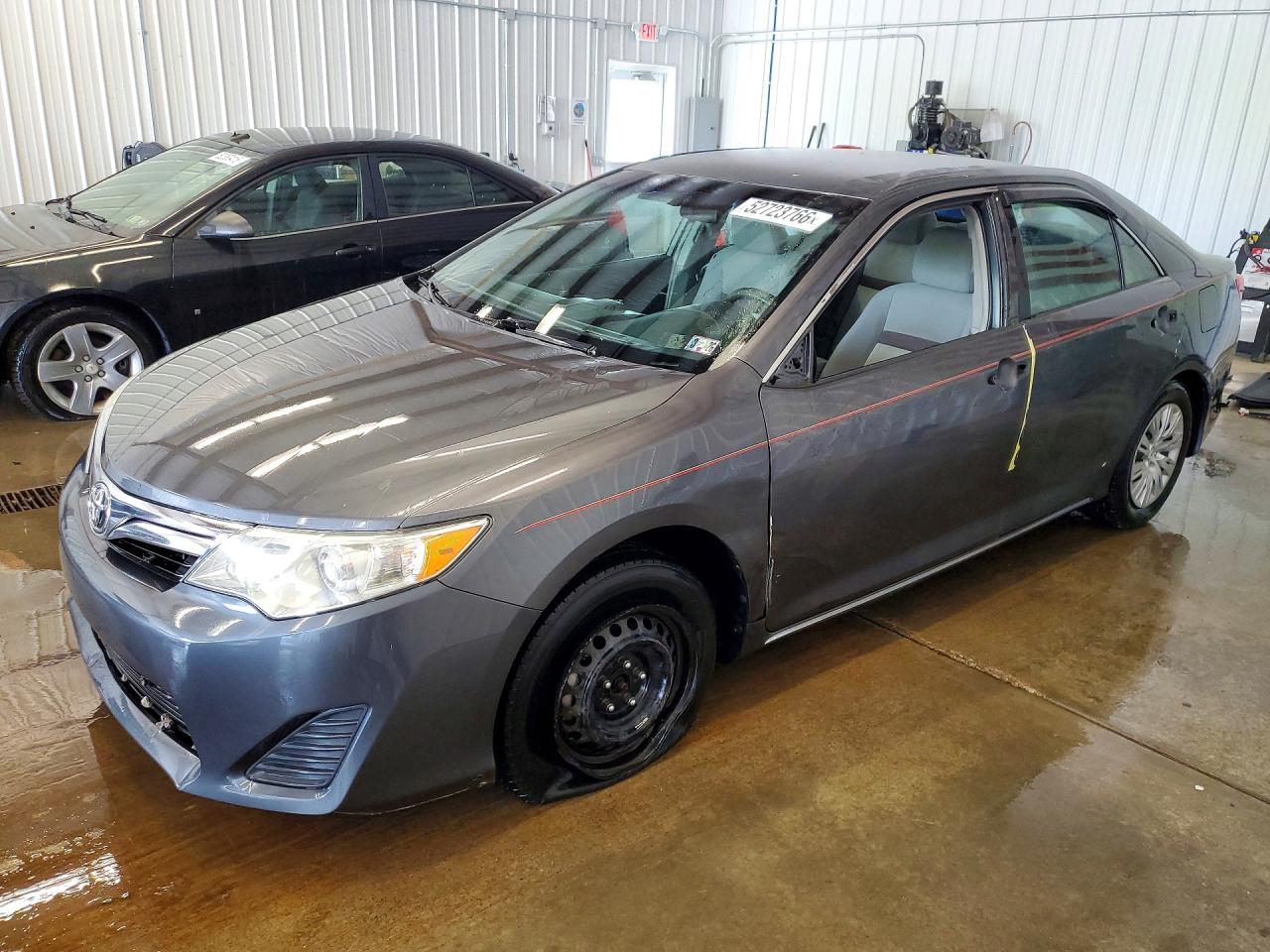 Salvage Toyota Camry Image
