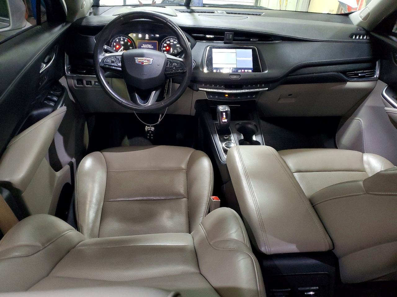 Cadillac XT4 Premium Luxury
