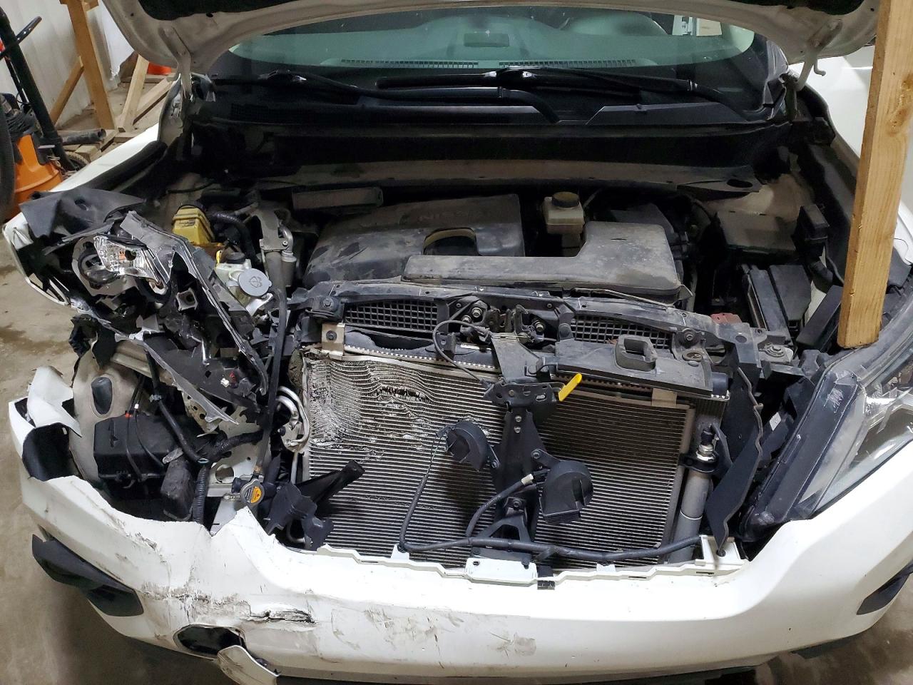Nissan Pathfinder S