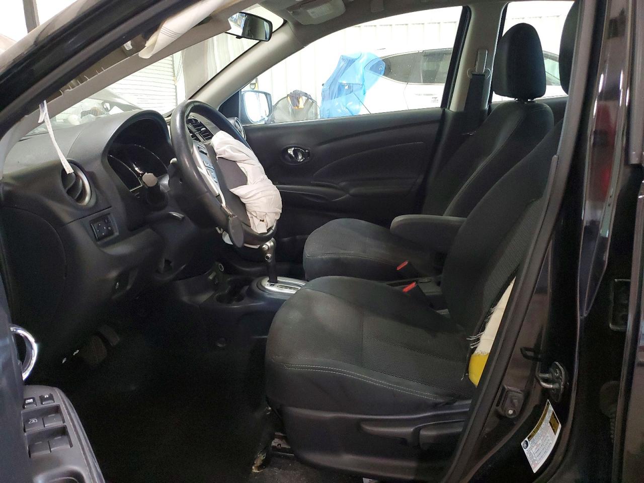 Nissan Versa Sv