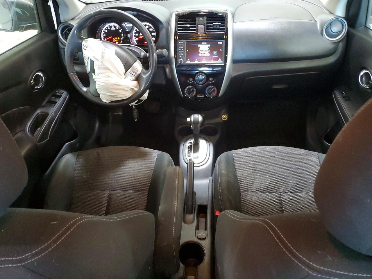 Nissan Versa Sv