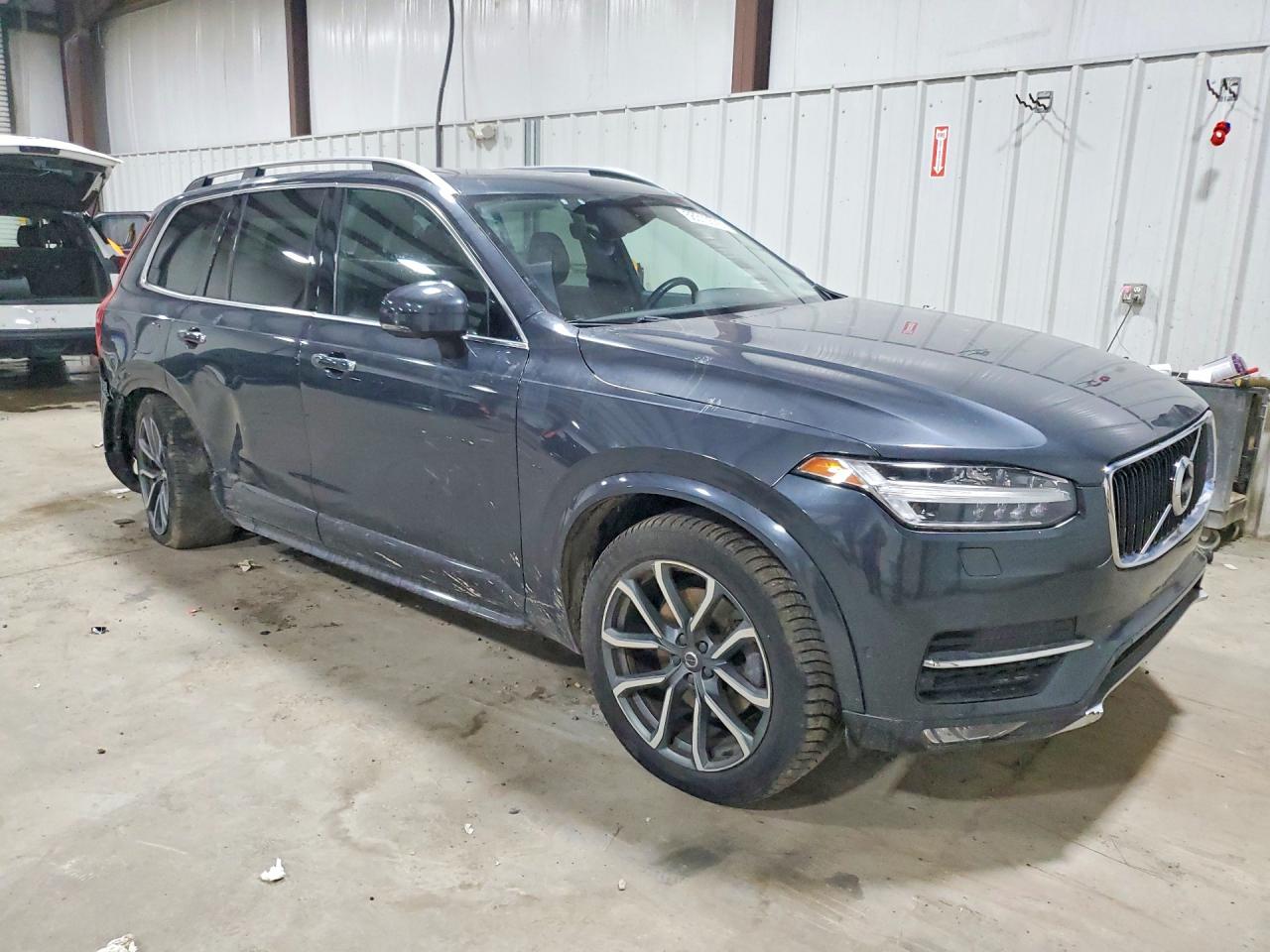 Volvo XC90 T6