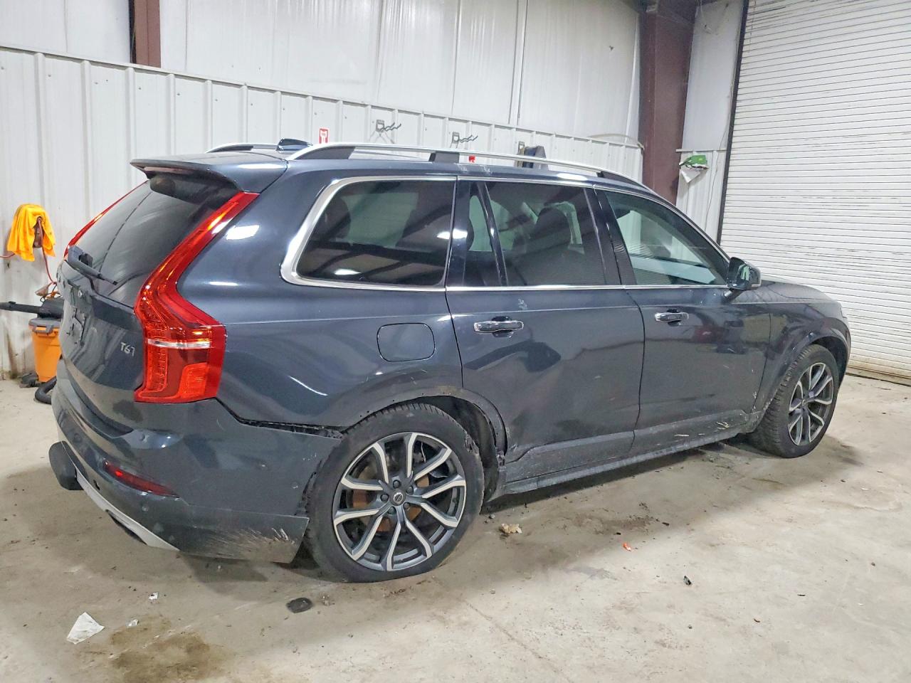 Volvo XC90 T6