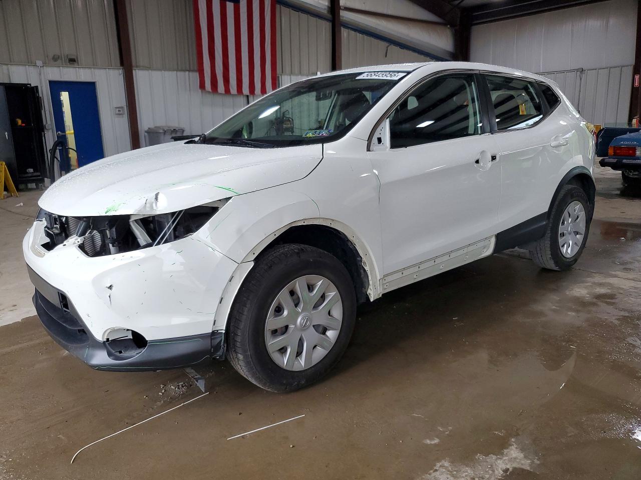 Salvage Nissan Rogue Image