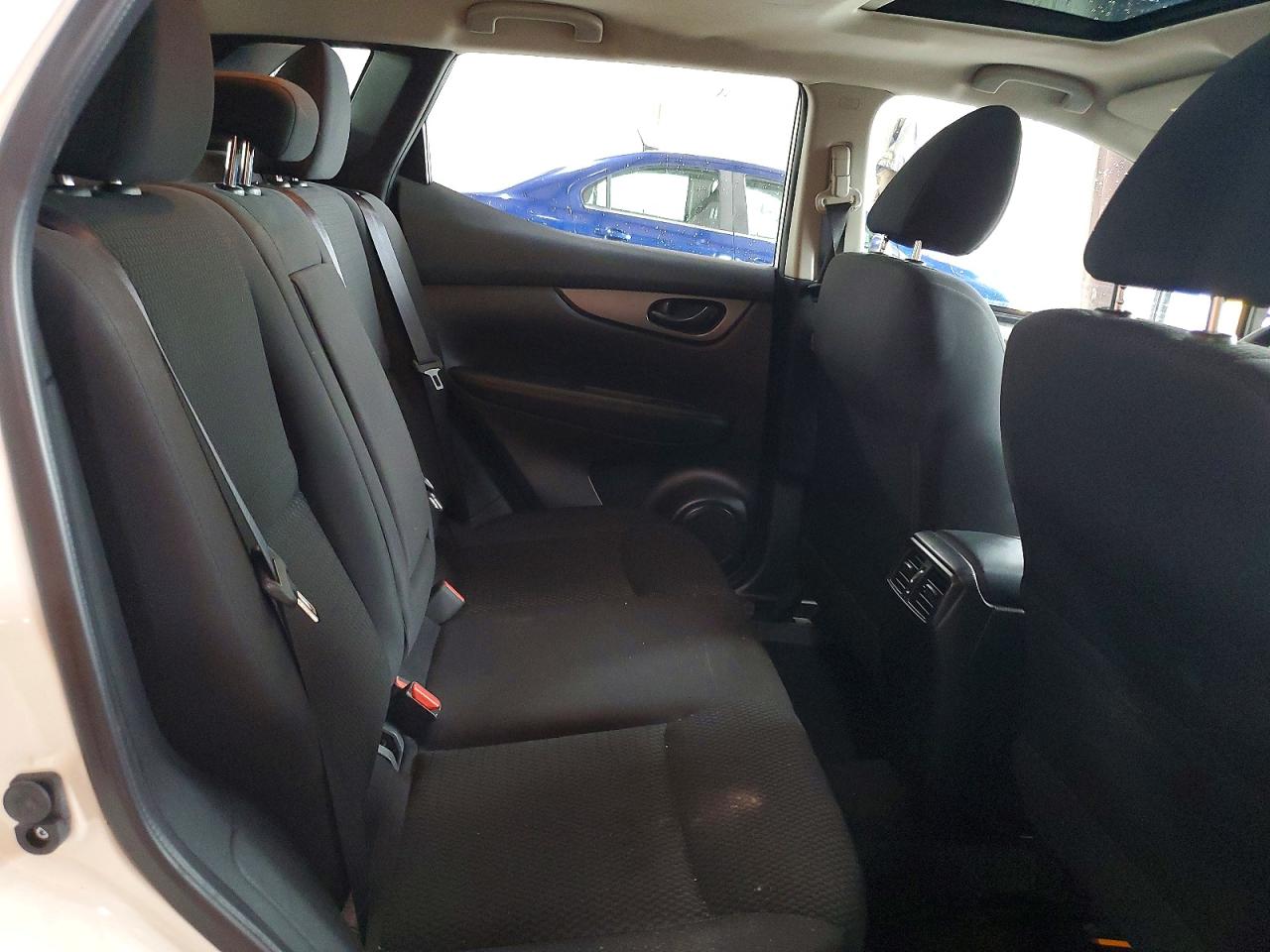 Nissan Rogue S