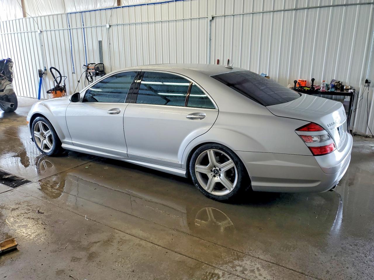 Mercedes-Benz S-Class 550