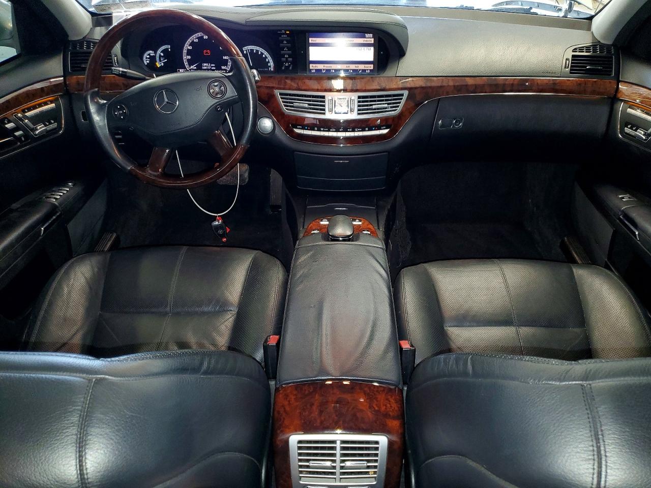 Mercedes-Benz S-Class 550