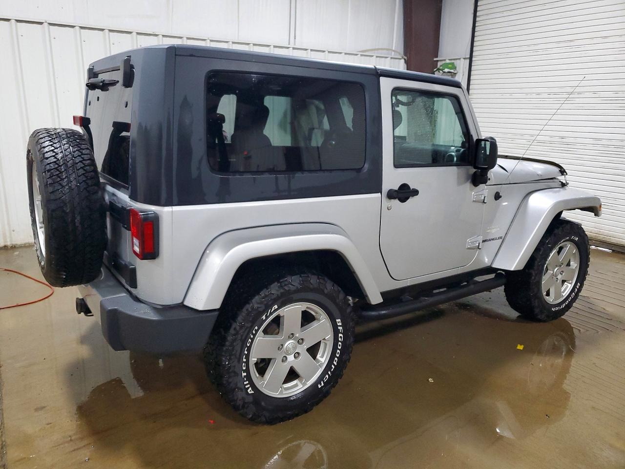 Jeep Wrangler Sahara
