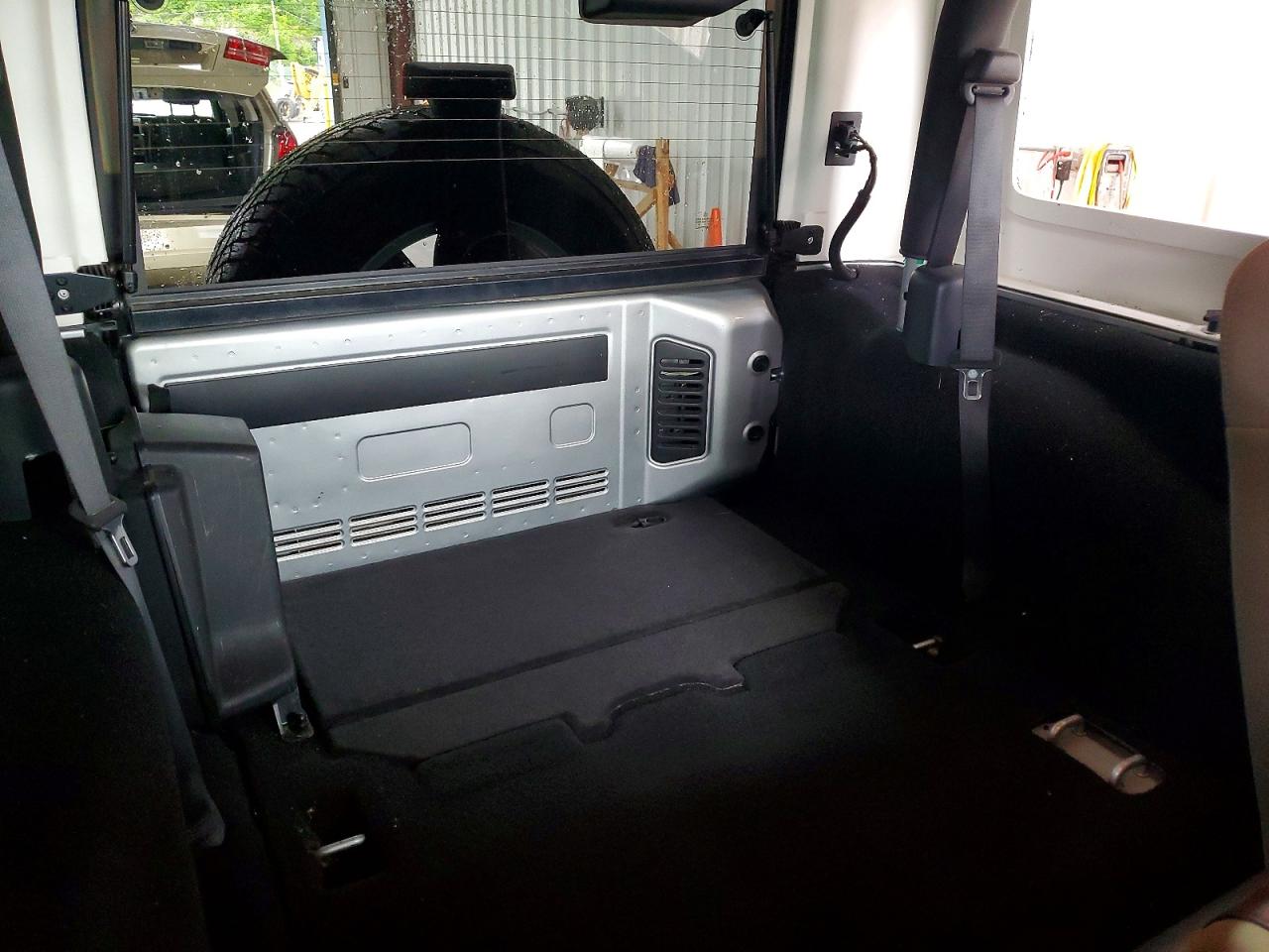 Jeep Wrangler Sahara
