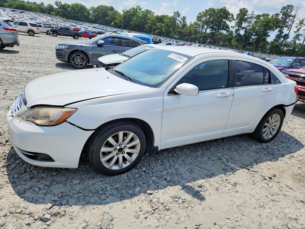 Salvage Chrysler 200 Image