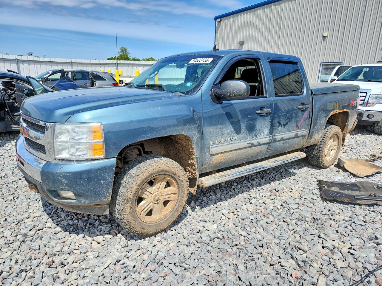 Salvage Chevrolet Silverado Image