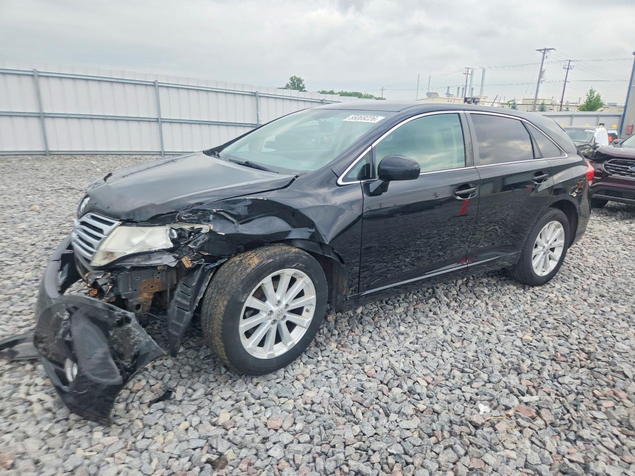 Salvage Toyota Venza Image