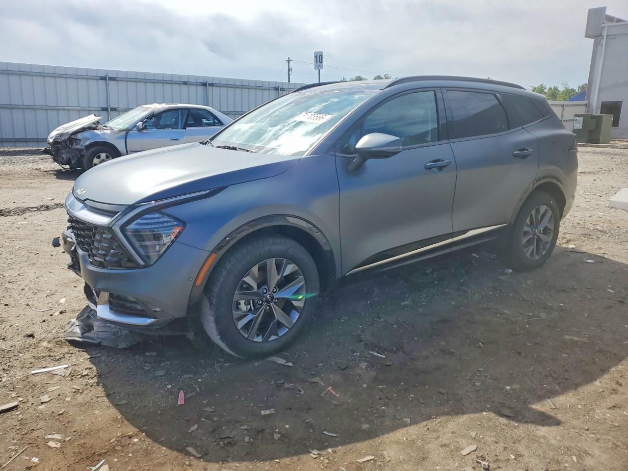 Salvage Kia Sportage Image