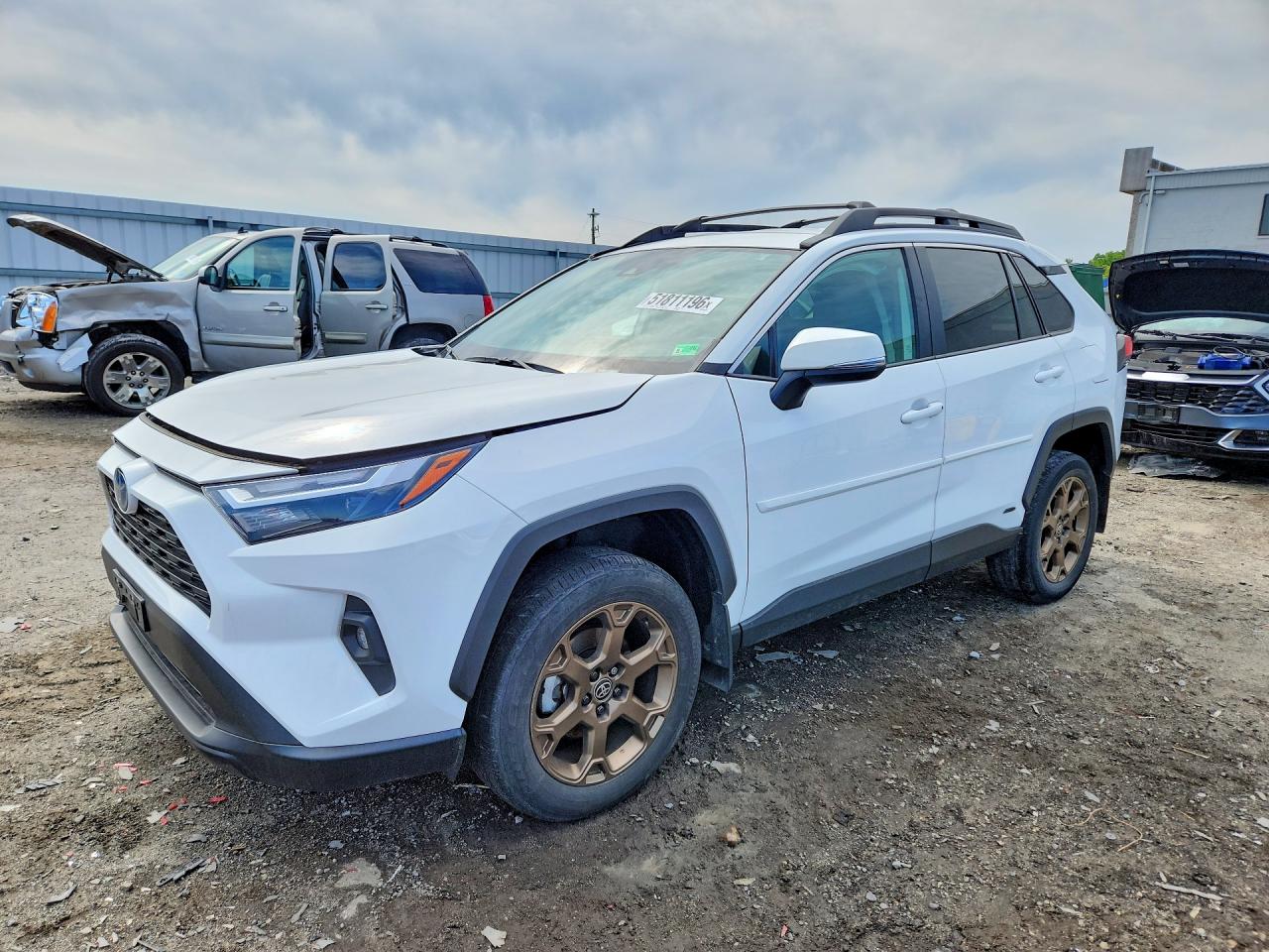 Salvage Toyota RAV4 Image