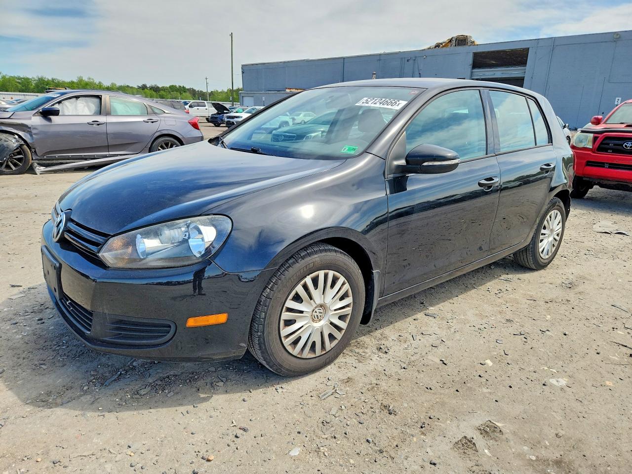 Salvage Volkswagen Golf Image