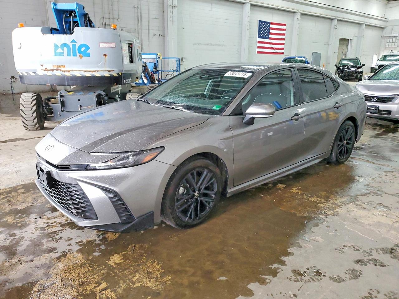 Salvage Toyota Camry Image