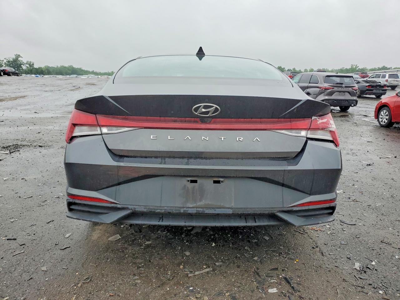 Hyundai ELANTRA Sel