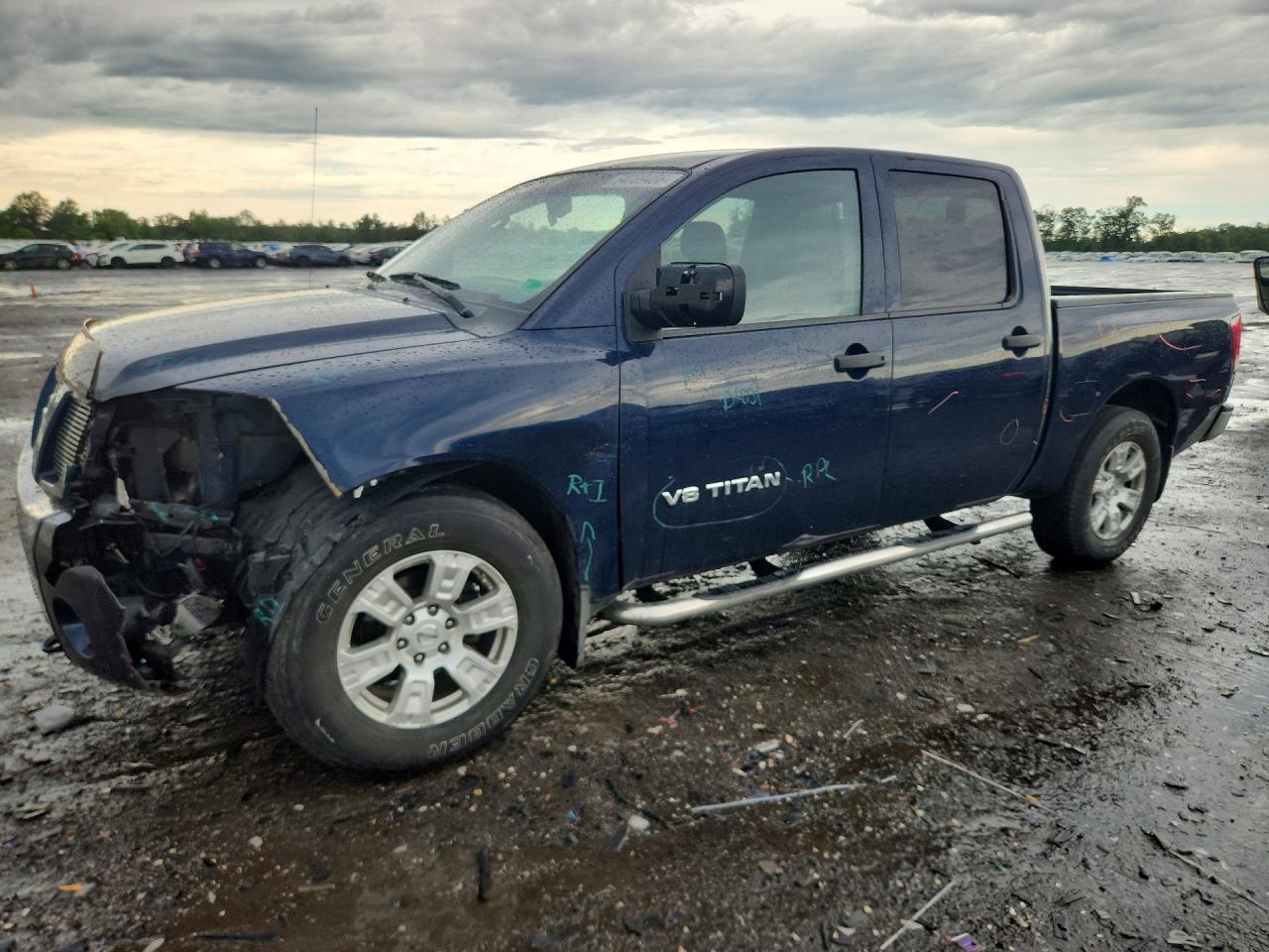 Salvage Nissan Titan Image