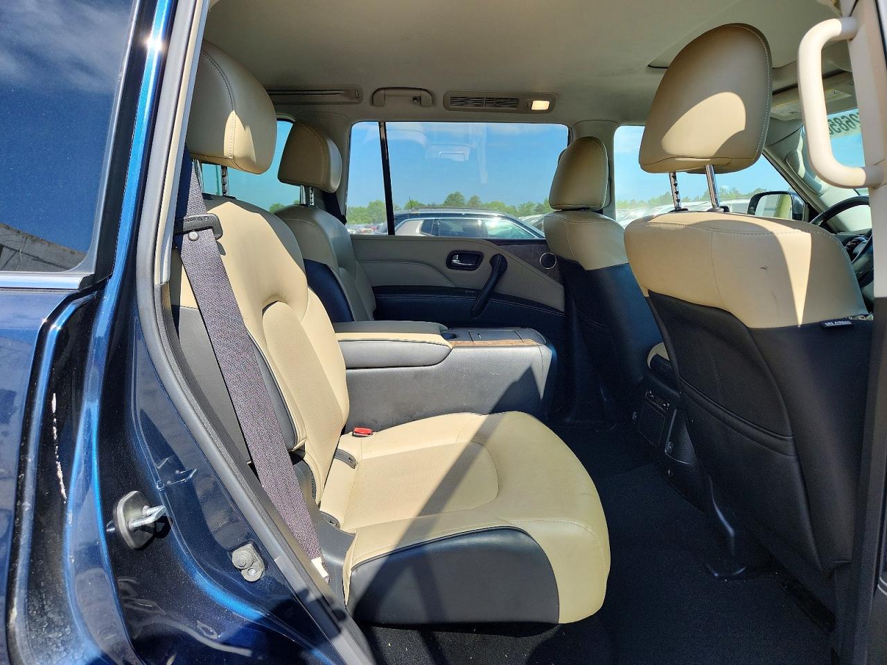 INFINITI Qx Premium Select