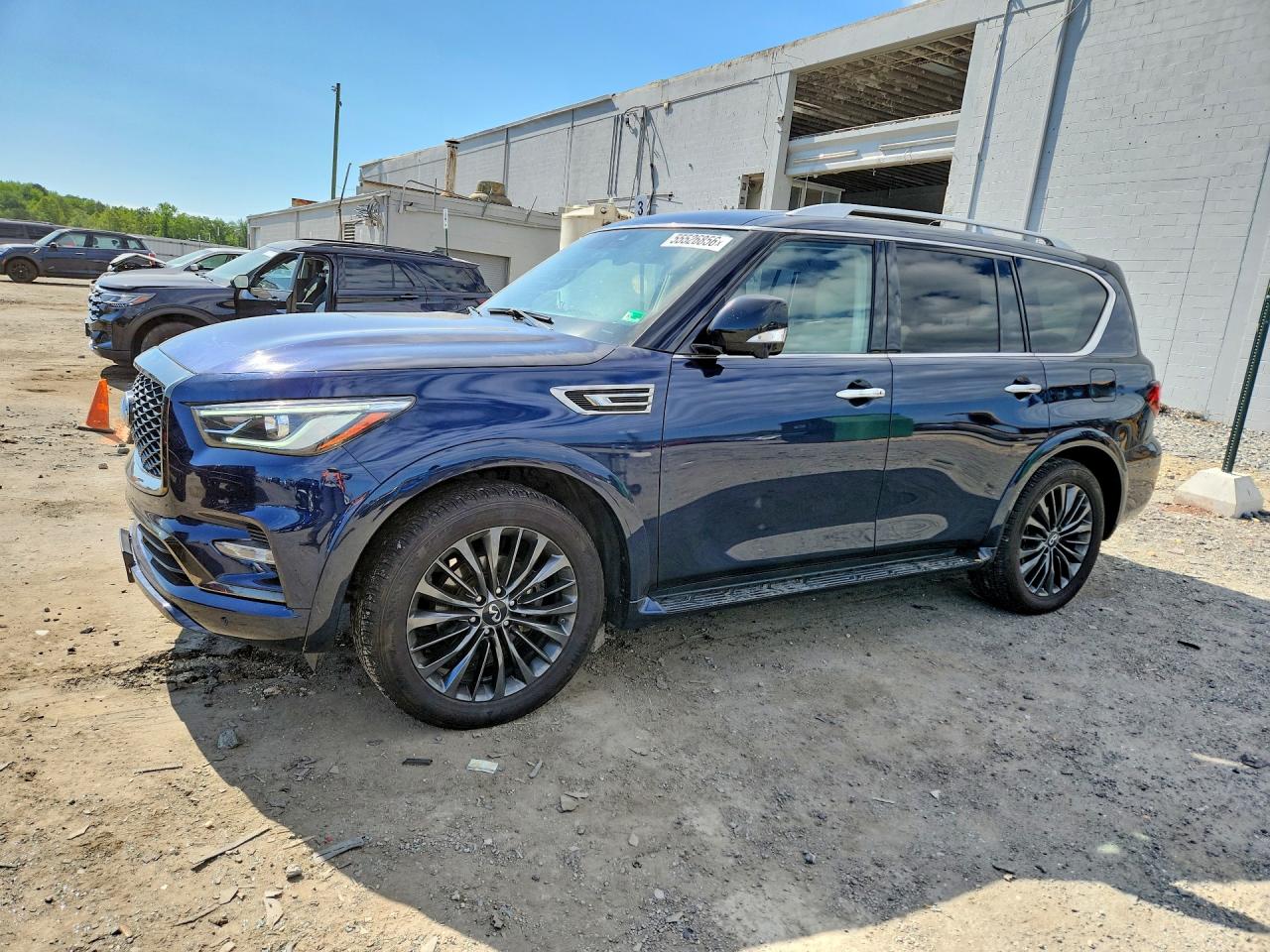 Salvage INFINITI Qx Image