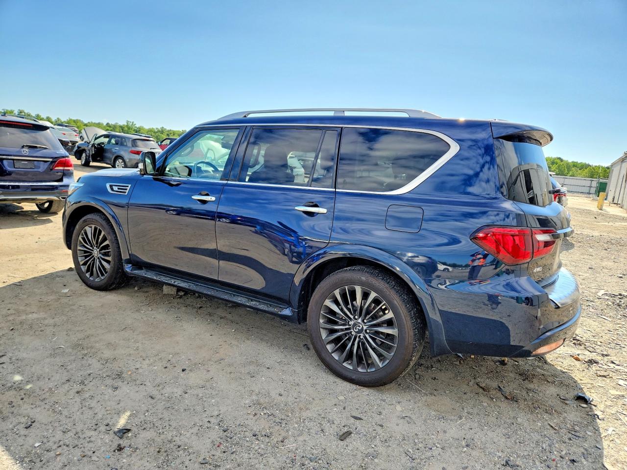 INFINITI Qx Premium Select