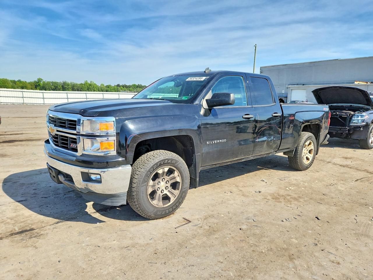 Salvage Chevrolet Silverado Image