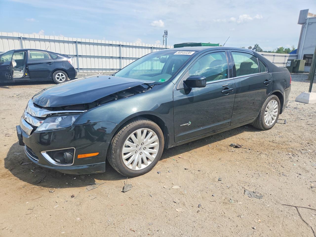 Salvage Ford Fusion Image