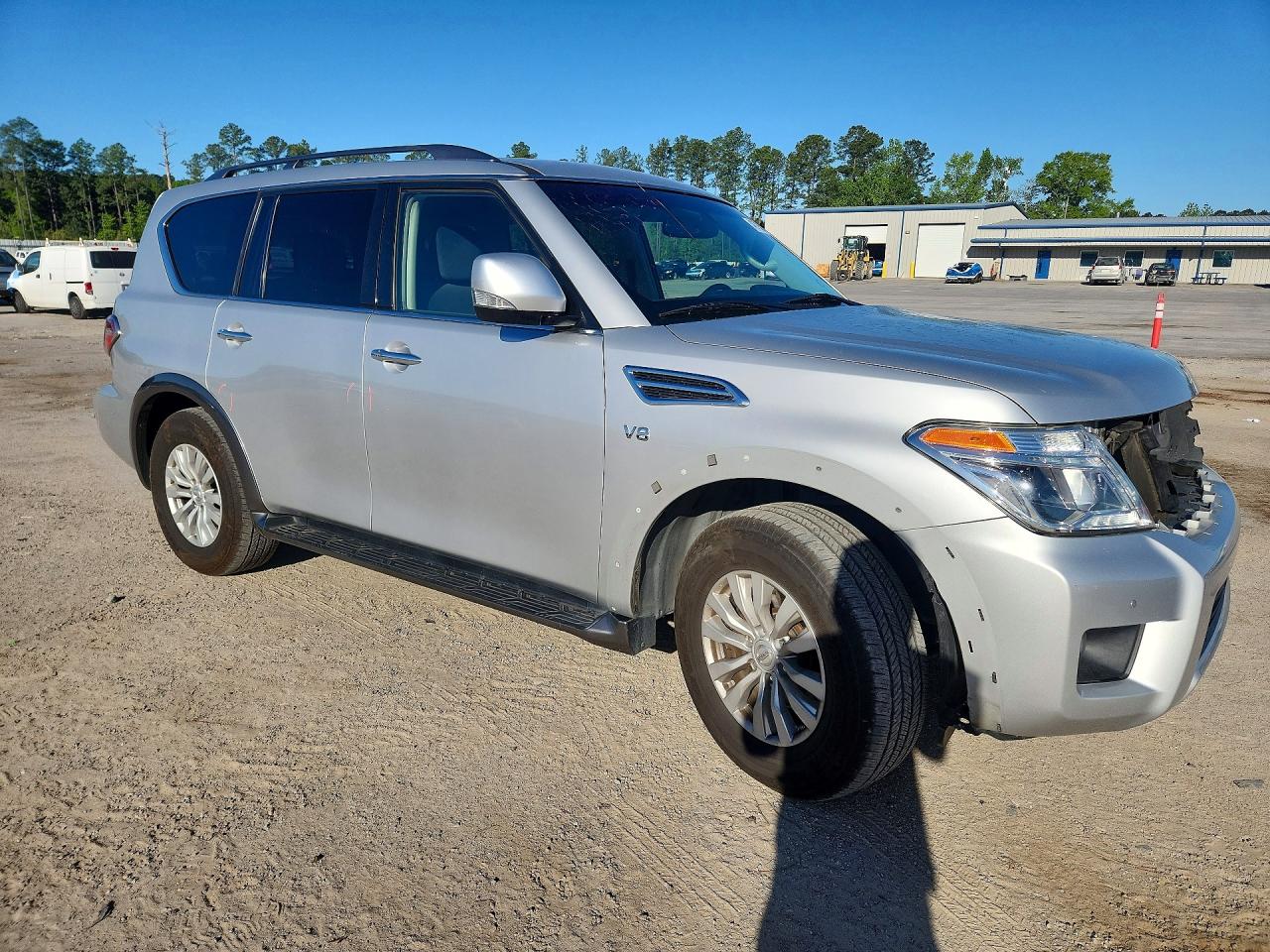 Nissan Armada Sv