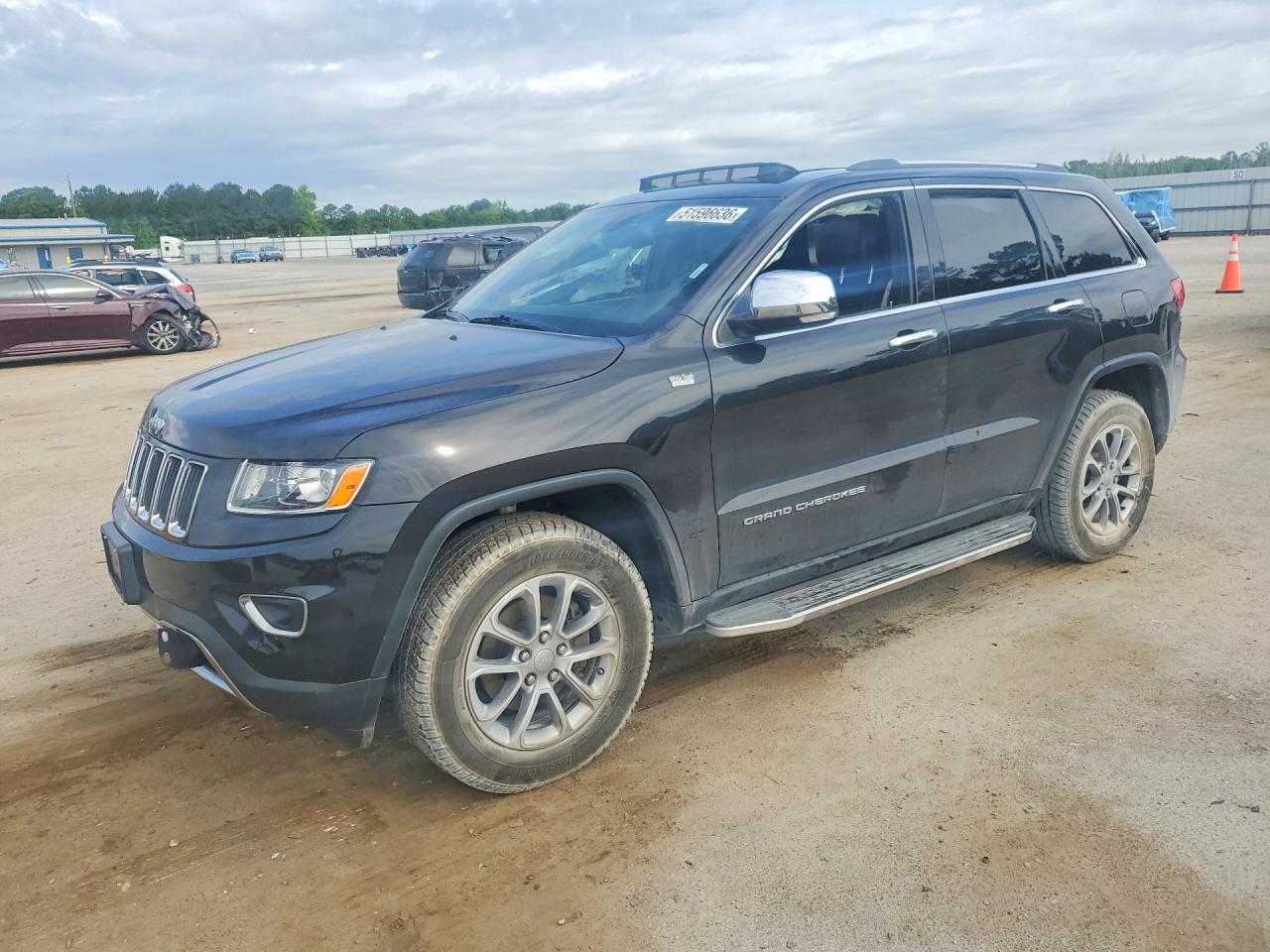 Salvage Jeep Grand Cherokee Image