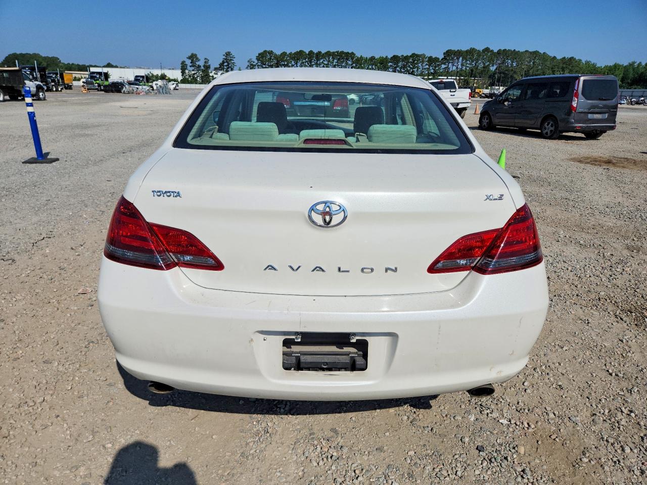 Toyota Avalon Xl