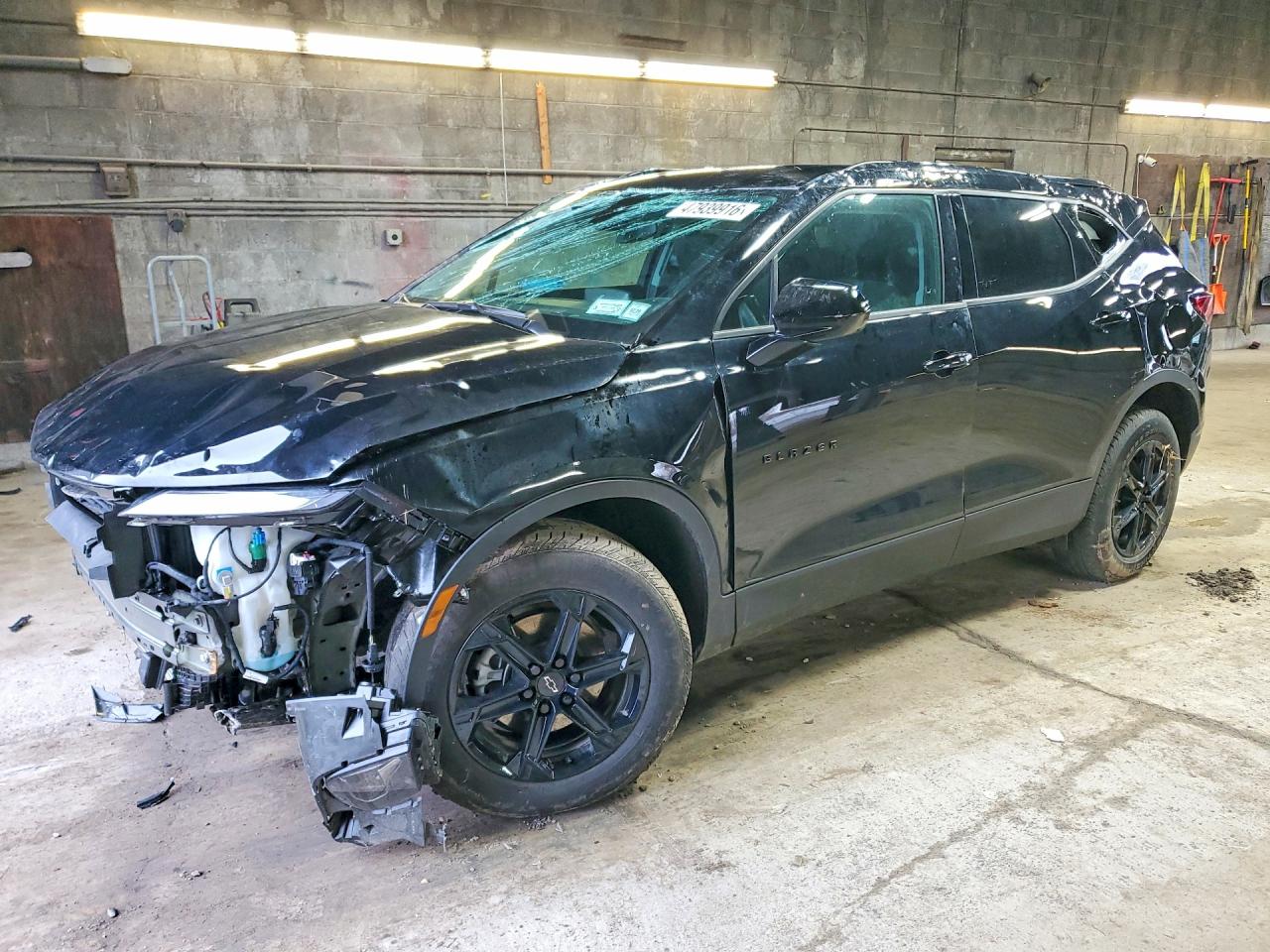Salvage Chevrolet Blazer Image