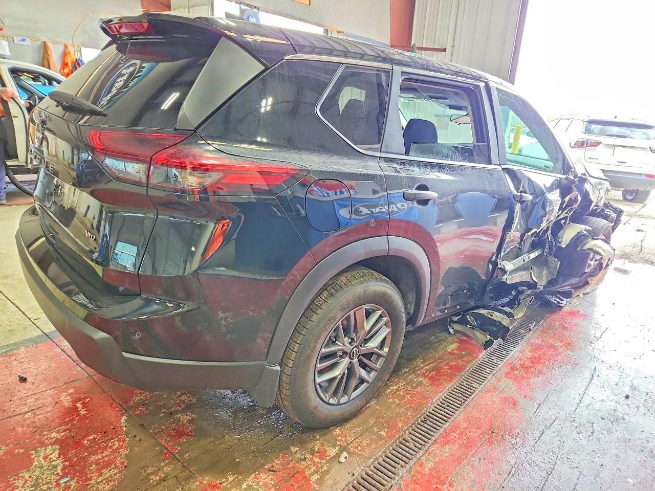 Nissan Rogue S